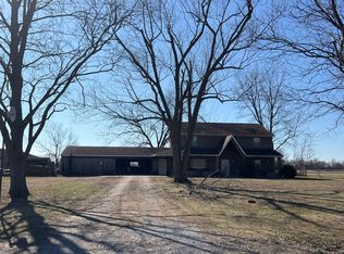 1306 Patriot Rd, Centralia, IL 62801