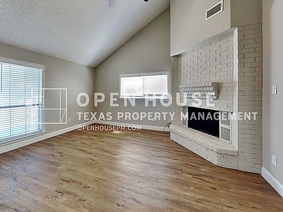 4th image of 804 Harvest Glen Dr