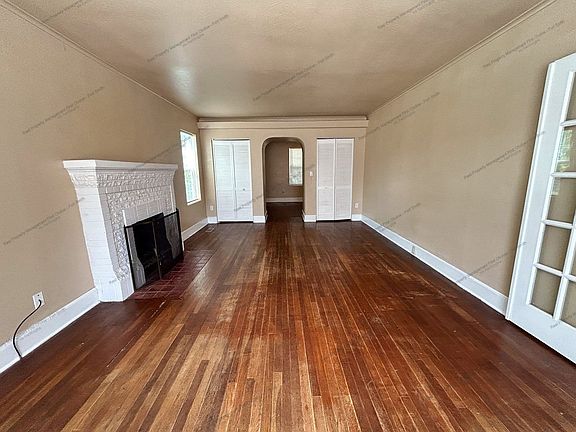 4th image of 1008 S 23rd St