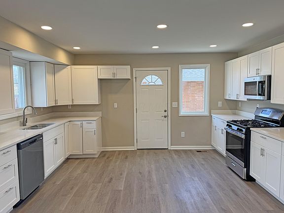 5th image of 1767 Woodcrest Rd