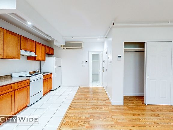 4th image of 463 Lexington Ave #4M