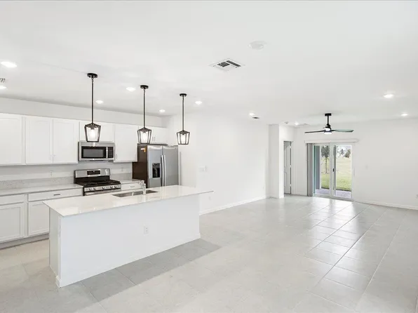 11065 NW Pondside Lane, Port St Lucie, FL 34987