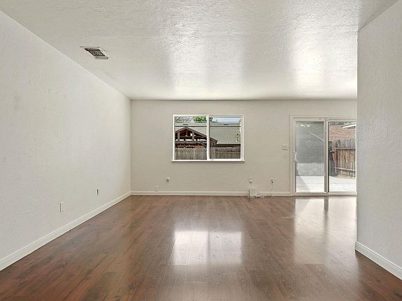 4th image of 244 Ford Road