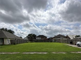 50 Queens Ct, Chalmette, LA 70043