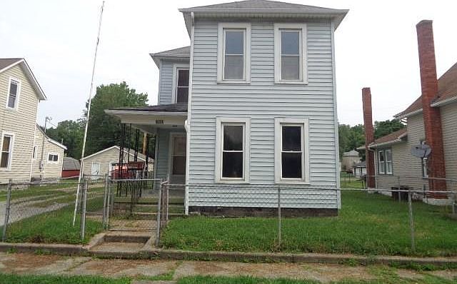 1st image of 249 1st St