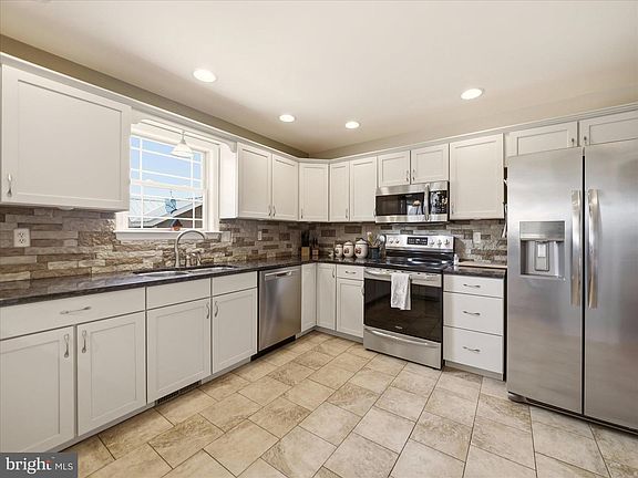 14th image of this home