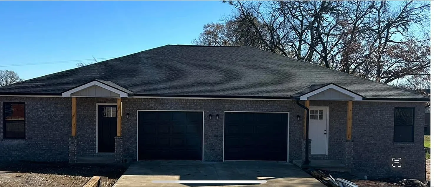 2 bed, 1200 sqft, $1,300 — Photo 1