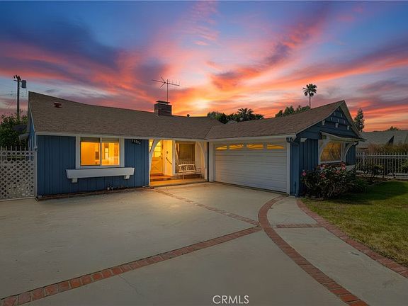 3rd image of 13036 Magnolia Blvd