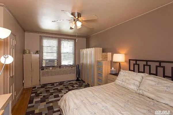 Sold by Douglas Elliman | media 21