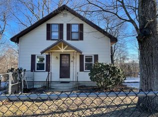 19 Elmwood Ave, Leicester, MA 01524