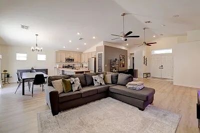 4 bed, 1814 sqft, $4,500 — Photo 1
