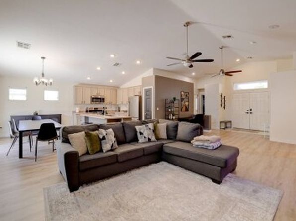 5861 Creekside Sands Ln