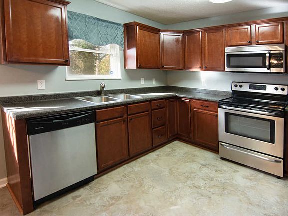 5th image of 6421 Shrewsbury Dr