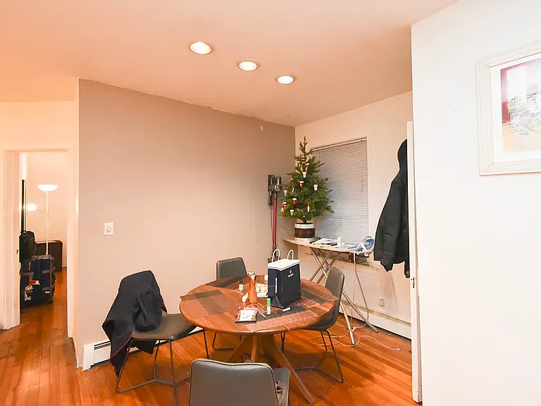 322 W Evergreen Ave #1 — Photo 6