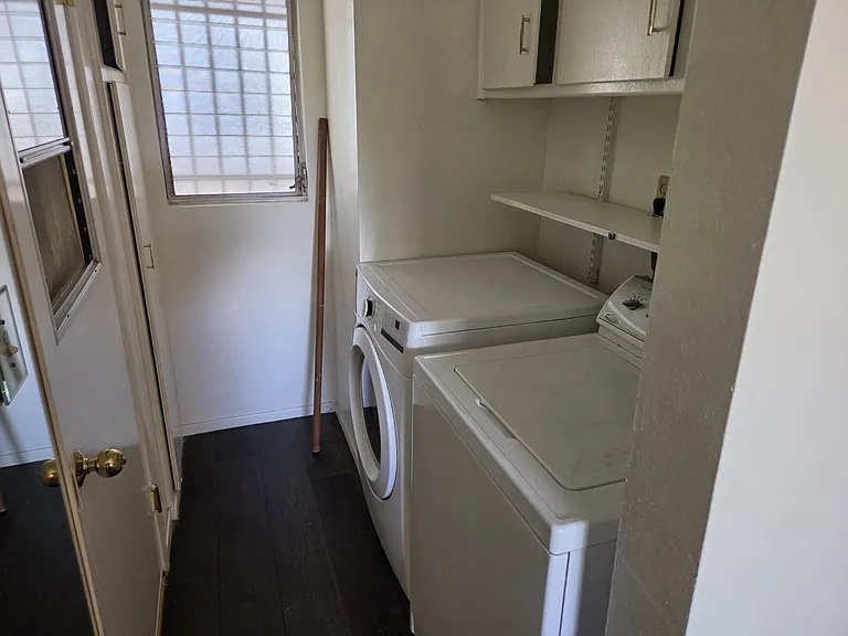 4734 Laurelgrove Ave — Photo 15