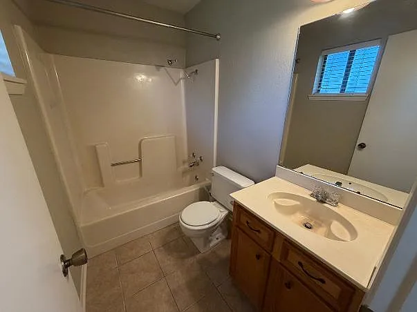 2433 Morris Dr — Photo 8