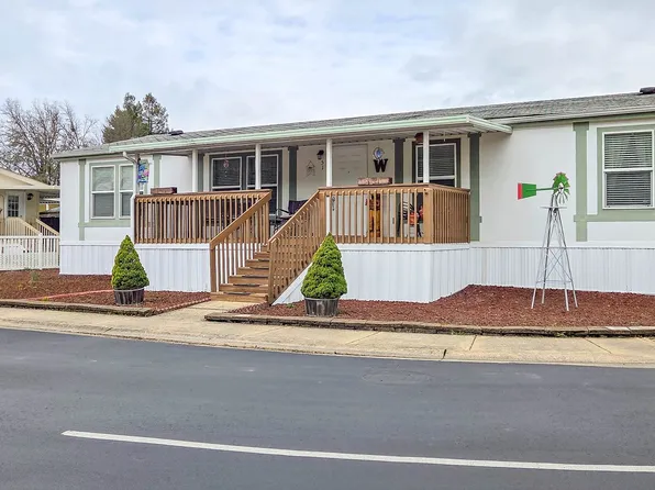 1000 E Central Ave Space 51, Sutherlin, OR 97479