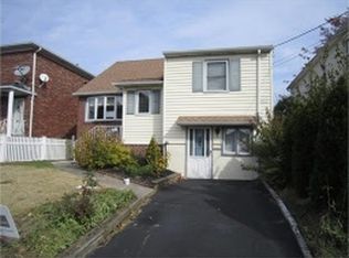 1234 Charlecote Ridge, Jamaica Estate, NY 11432