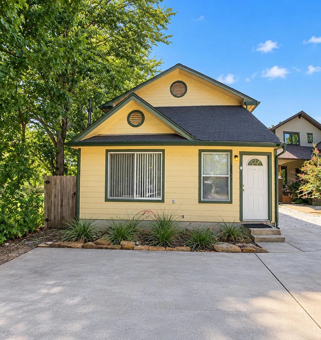 5603 Joe Sayers Ave — Photo 1