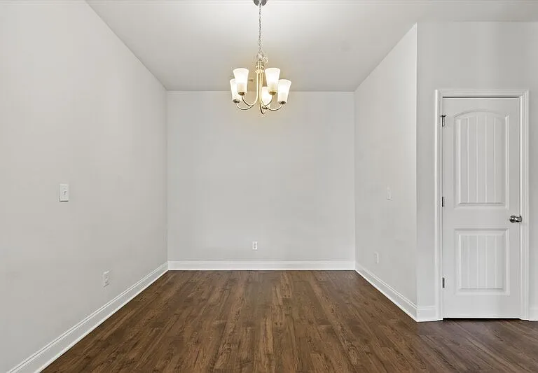 292 Abercorn Dr — Photo 15