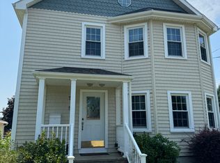 53 Pettaconsett Ave, Warwick, RI 02888