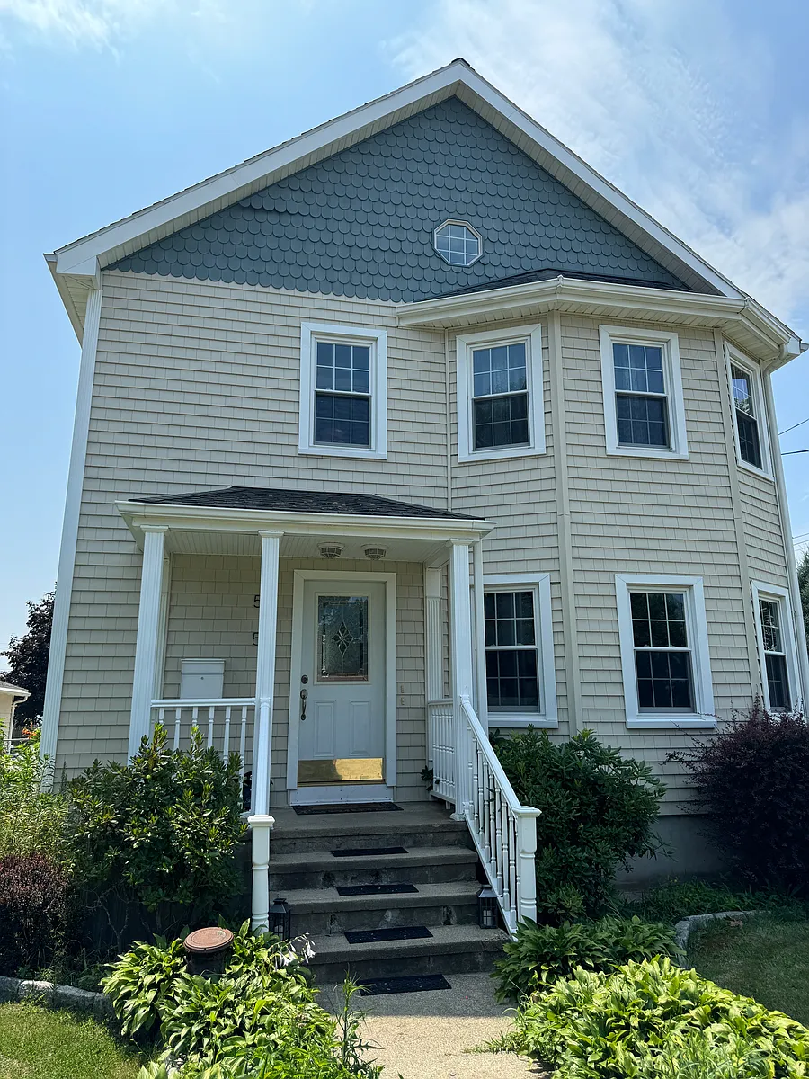 Building Photo - 53 Pettaconsett Ave