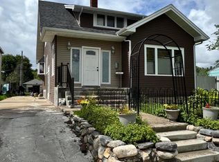 517 4th Ave E, Williston, ND 58801