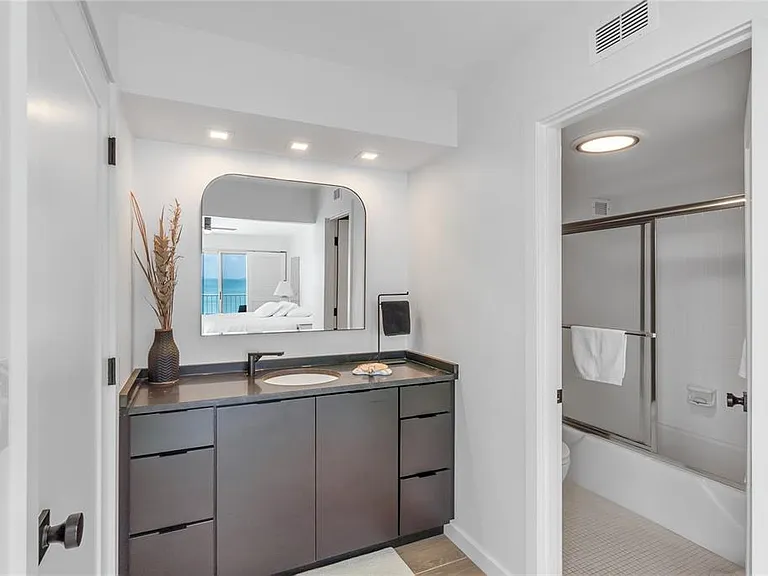 2301 Gulf Of Mexico Dr #102N — Photo 22