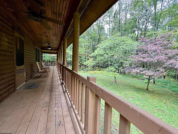 5th image of 139 S Branch Haven Dr