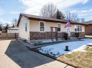 10043 W Paddock Ave, Beach Park, IL 60087