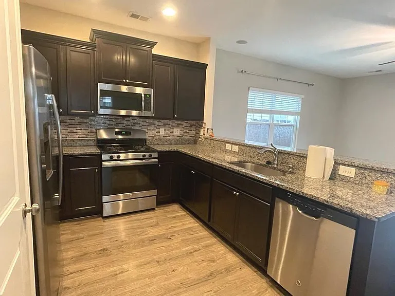 112 Brewers Oak Ln — Photo 6