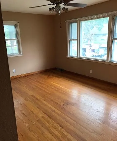 1004 N Bruns Ln — Photo 11