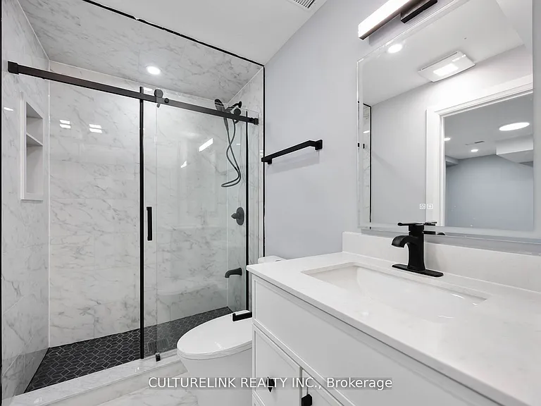 358 Cornell Centre Blvd #BASEMENT — Photo 11