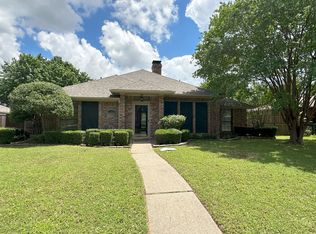 132 Meadowglen Cir, Coppell, TX 75019