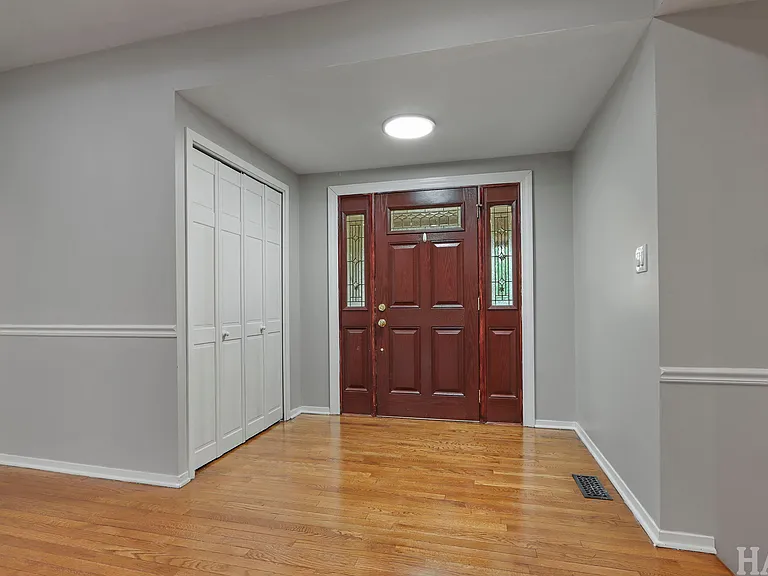 1540 N Pepper Tree Dr — Photo 7