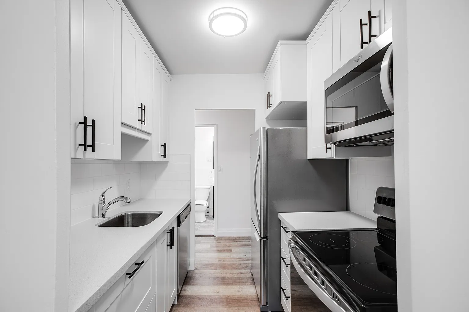 345 Lonsdale Rd #Bachelor photo 1