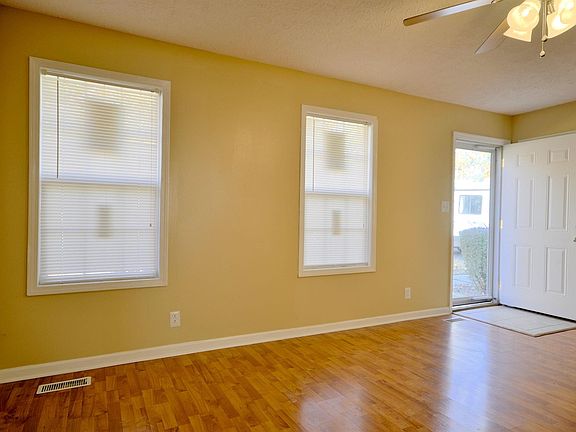 2nd image of 144 Lexington Dr
