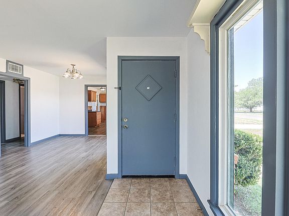 5th image of 4001 45th St