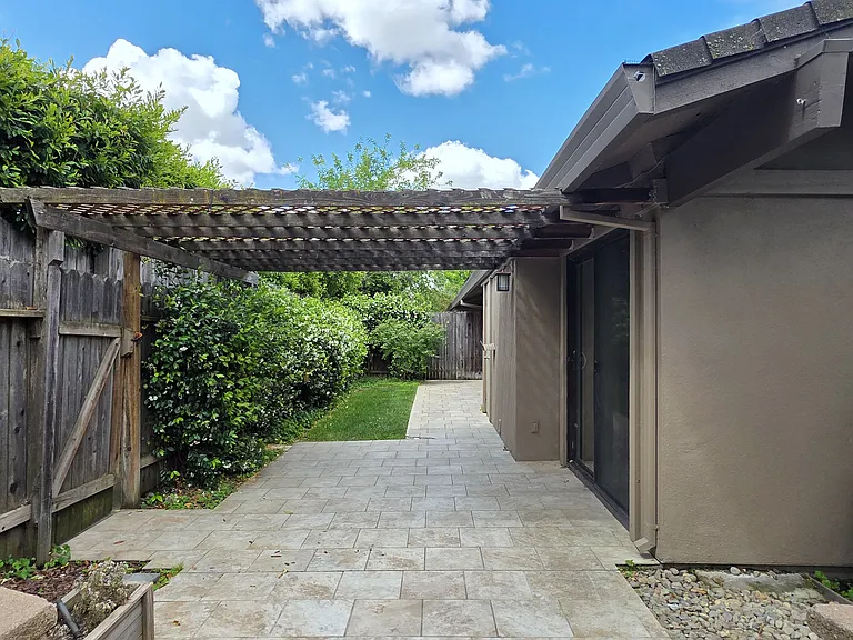 4336 Fair Oaks Blvd — Photo 36