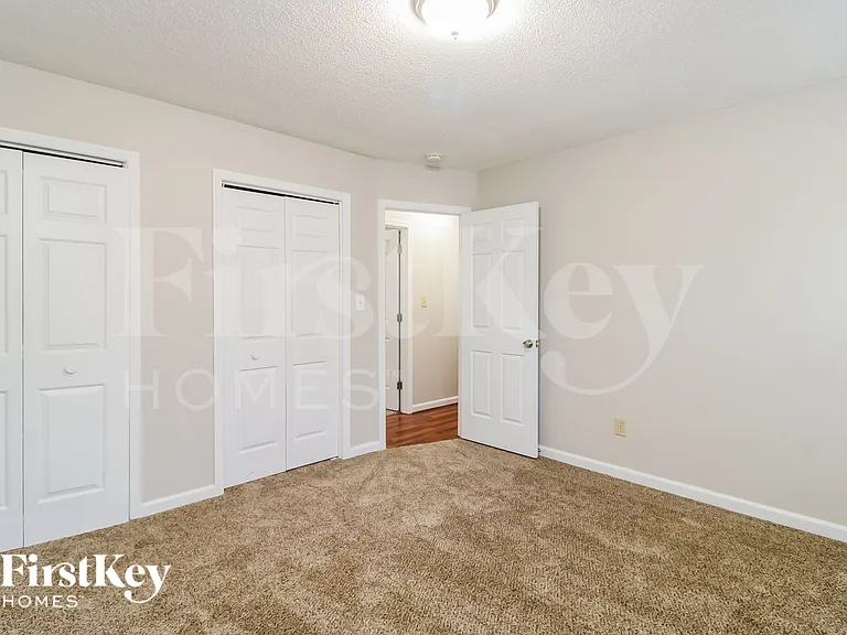 3005 Manchester Dr — Photo 13