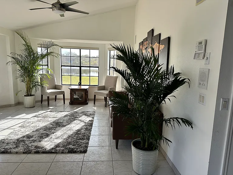 840 Calafut Ct — Photo 4