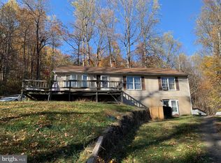5080 Hideaway Hill Ln, Marshall, VA 20115