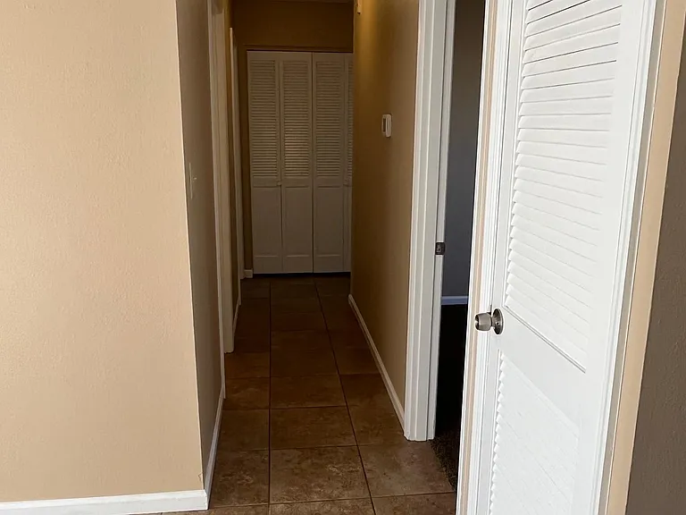 610 Swinging Spear Rd — Photo 3