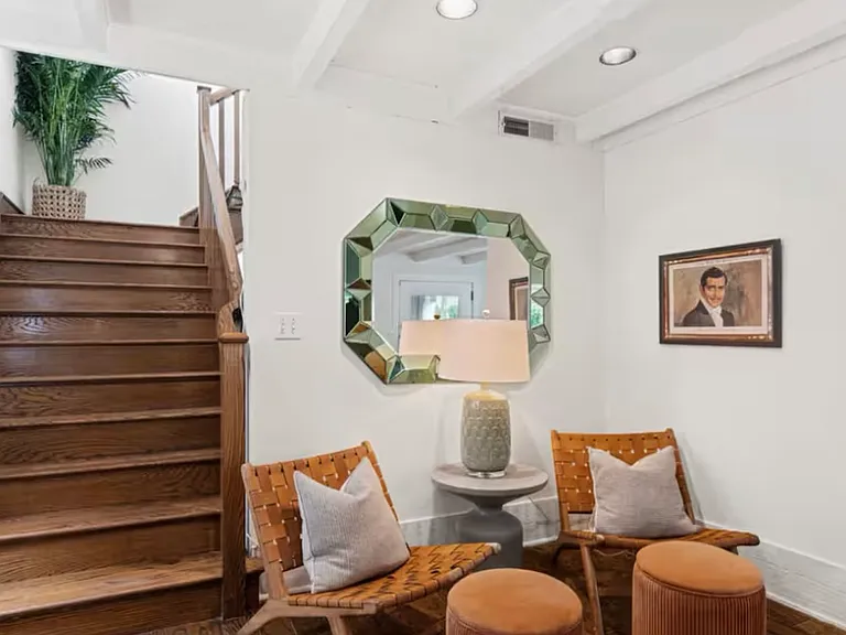 43 Park Ave — Photo 11