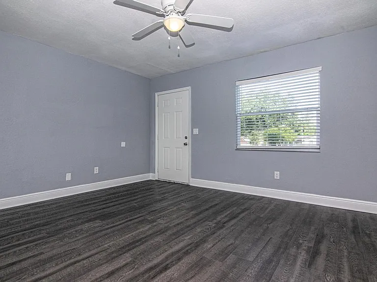 107 Karde Ln #E — Photo 6