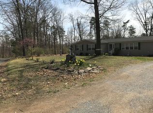 518 Plank Bridge Rd, Bunker Hill, WV 25413
