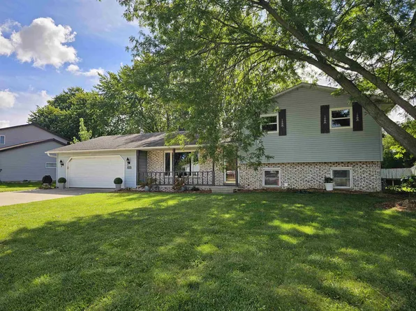2456 Heather Rd, Green Bay, WI 54311