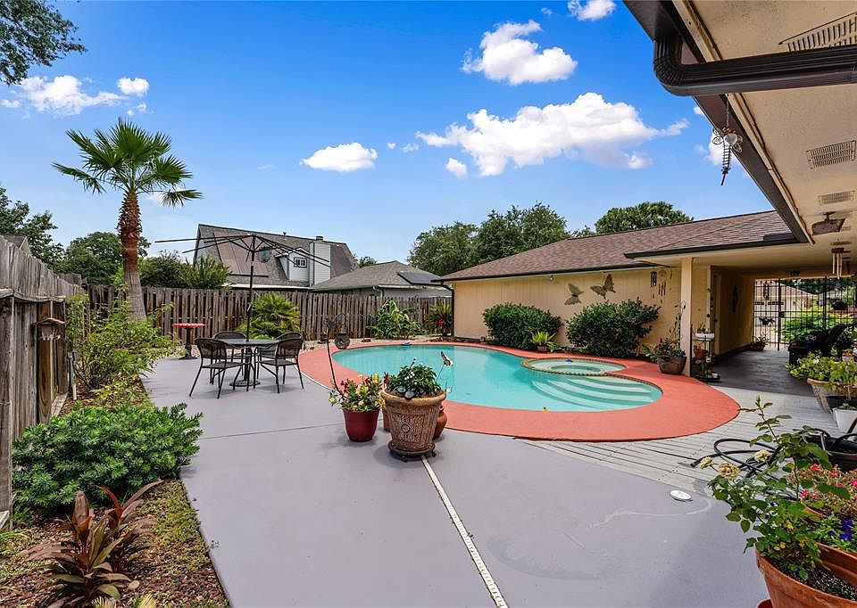 1st image of 3939 Thistlewood Drive