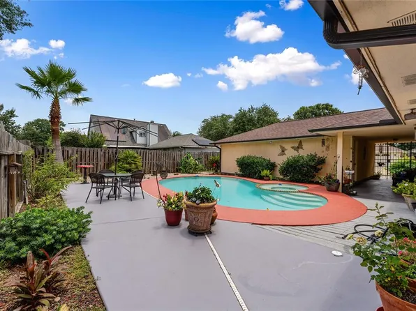 3939 Thistlewood Drive, Pasadena, TX 77504