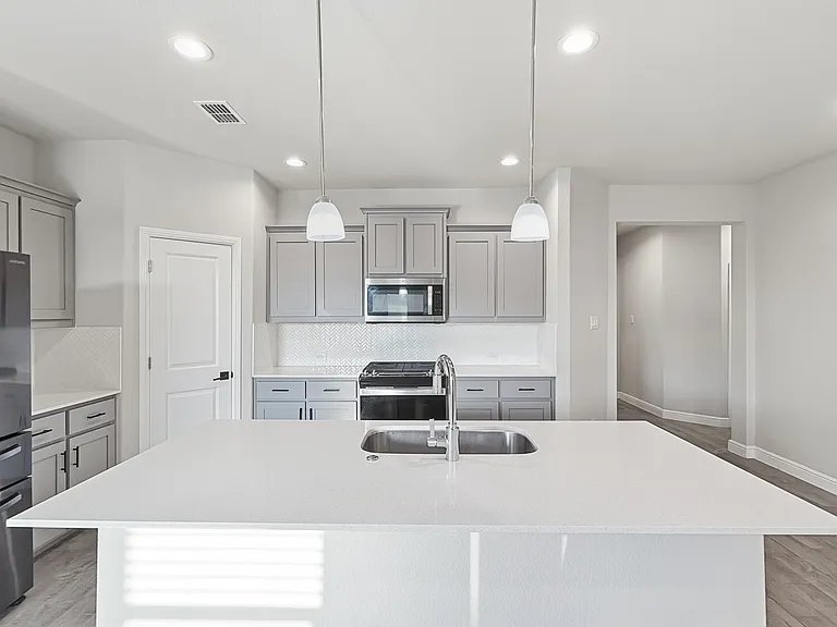 14525 Delphinus Dr — Photo 19